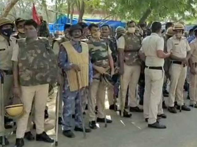 3,000 Riot Cops Called Into Haryana's Hisar To Block Farmers' Protest