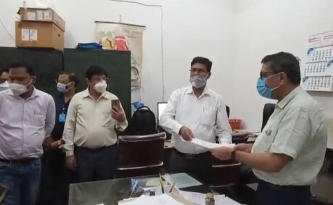 "To Prove We Worked": UP Doctors Quit Posts Over 'Endless' Covid Review