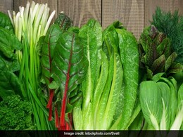 Avoiding Leafy Greens In Monsoon? Not Anymore! Follow These 5 Steps To Eat Them Safely