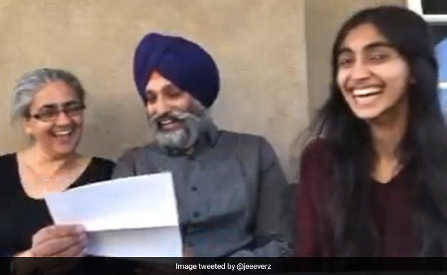 Viral Video: Woman Surprises Parents With Acceptance Letter To Optometry School