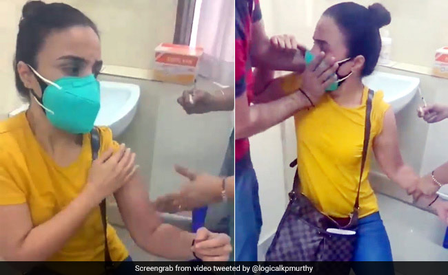 कोरोना वैक्सीन लगवाने में लड़की ने किए इतने 'नाटक', इंजेक्शन लगाकर गुस्से में डॉक्टर बोली- 'दफा हो जाओ' - देखें Video