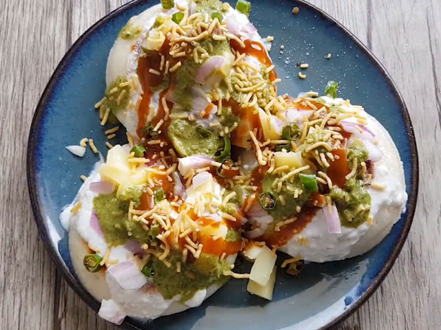 How To Make Idli Chaat | Easy Idli Chaat Recipe Video