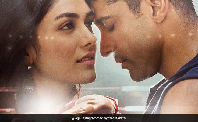 Farhan Akhtar's <i>Toofaan</i> Postponed. "Our Focus Is Completely On Pandemic", Actor Writes