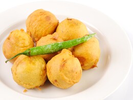 Watch: How To Make Mixed Veg Pakodas