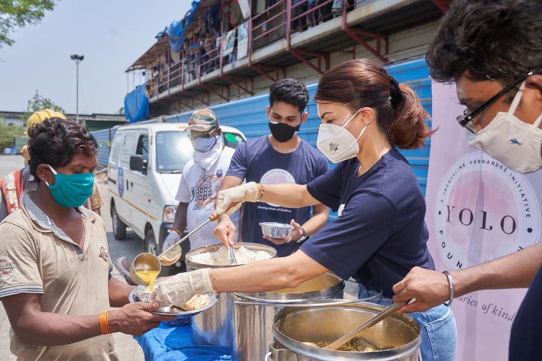 COVID-19: Jacqueline Fernandez Steps Up To Serve Meals To The Needy