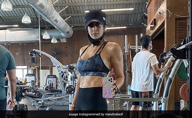 Mandira Bedi Does 10-20 Handstands Every Day. You? "No Pressure"