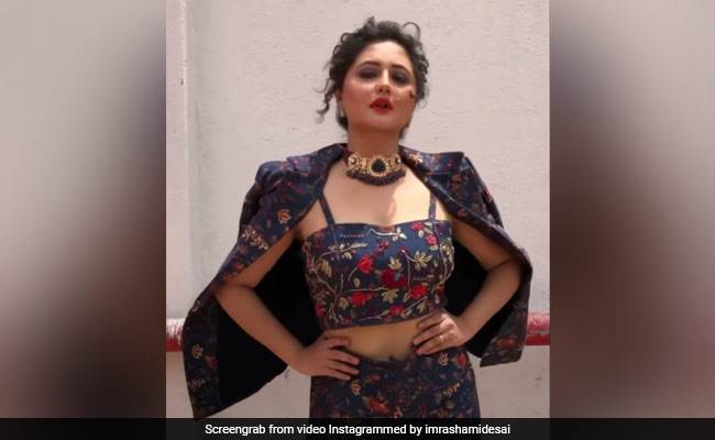 Rashami Desai की इस वीडियो को देख उड़ जाएंगे फैंस के होश, ग्लैमरस अंदाज में नजर आईं एक्ट्रेस