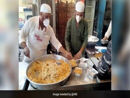 Hunger Heroes: Lucknow's Wahid Biryani Distributes Free Food To Hungry Amid COVID-19 Hunger Heroes: Lucknow's Wahid Biryani Distributes Free Food To Hungry Amid COVID-19