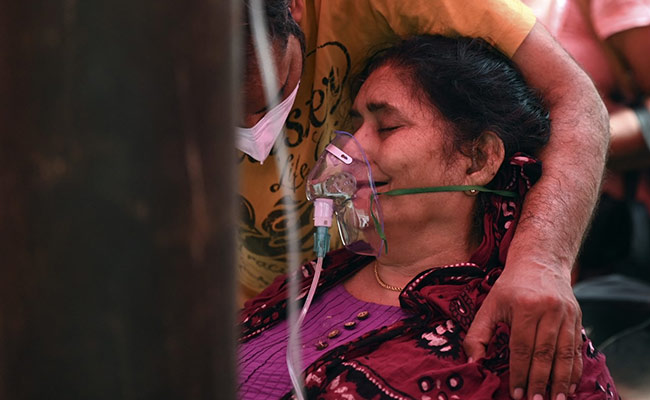 Deadly Oxygen Shortages As India Nears 2 Crore Covid Cases