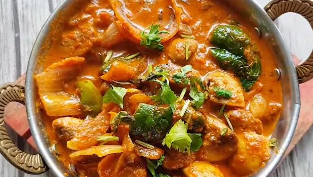 Craving A Hearty North Indian Dinner With A Twist? Try This Kadhai Mushroom Recipe