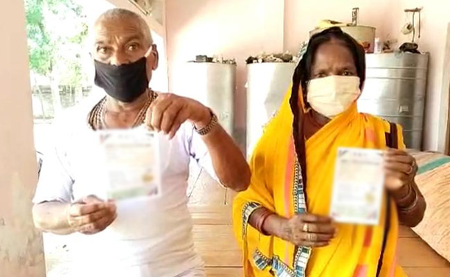 Covishield + Covaxin: Villagers Get Mixed Shots In UP Government Hospital
