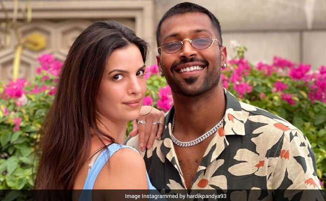 हार्दिक पंड्या ने दिखाया अपना टशन, देखकर बीवी और बुमराह ने यूं किया रिएक्ट