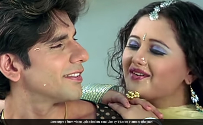 रश्मि देसाई के भोजपुरी गाने 'प्यार से दुनिया' ने मचाई धूम, 17 लाख से भी ज्यादा बार देखा गया Video