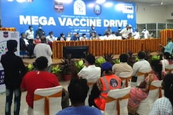 Mega Vaccine Drive In Hyderabad, Those Without Aadhaar Card Also Allowed Mega Vaccine Drive In Hyderabad, Those Without Aadhaar Card Also Allowed