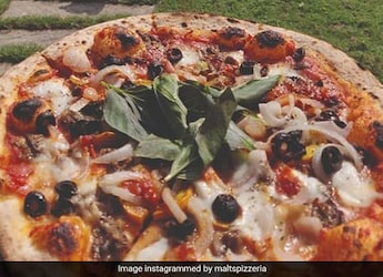 Watch: How To Make Veg Pizza At Home | Easy Veg Pizza Recipe Watch: How To Make Veg Pizza At Home | Easy Veg Pizza Recipe