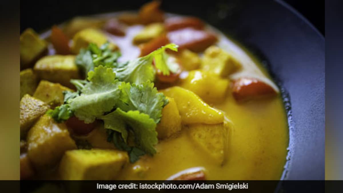 How To Make Mango Chicken Curry A Tangy Chicken Curry Recipe From