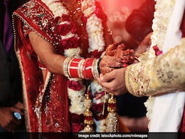 लड़के ने शादी के लिए छपवाया ऐसा विज्ञापन, ऐड देख लड़की वालों को लगा 440 वॉट का झटका, बना डाली 16 पन्नों की PPT लड़के ने शादी के लिए छपवाया ऐसा विज्ञापन, ऐड देख लड़की वालों को लगा 440 वॉट का झटका, बना डाली 16 पन्नों की PPT