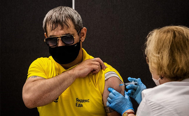 Moscow, Saint Petersburg See Record Daily Deaths As Russia Fights Delta Variant