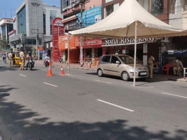 Lockdown Curbs Eased In Restricted Manner In Kerala, Public Transport Opens