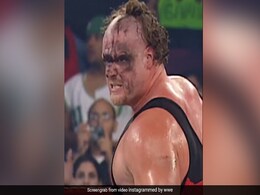 जब केन ने उतार दिया था मुखौटा, WWE के रिंग में मच गया था हाहाकार- देखें Video जब केन ने उतार दिया था मुखौटा, WWE के रिंग में मच गया था हाहाकार- देखें Video