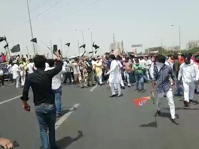 BJP Workers, Protesting Farmers Clash At Ghazipur Border Near Delhi
