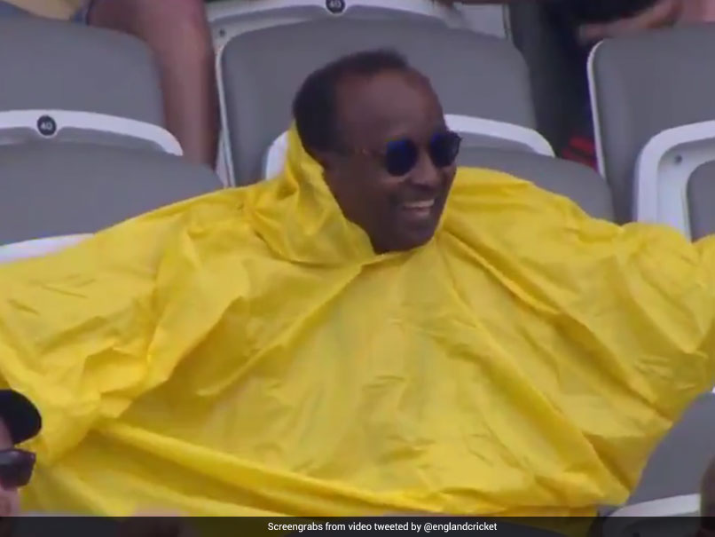 Watch: Rory Burns, Crowd Left In Splits As Spectator Struggles With Raincoat