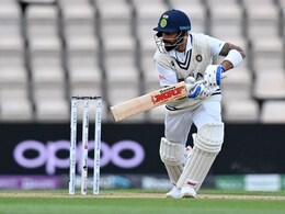 कुछ ऐसे फैंस ने कप्तान विराट की तुलना बाकियों से करनी शुरू कर दी, पर कोहली के समर्थक भी सामने आए कुछ ऐसे फैंस ने कप्तान विराट की तुलना बाकियों से करनी शुरू कर दी, पर कोहली के समर्थक भी सामने आए