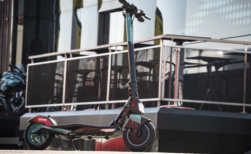 Petronas SRT Teases Electric Kick Scooter