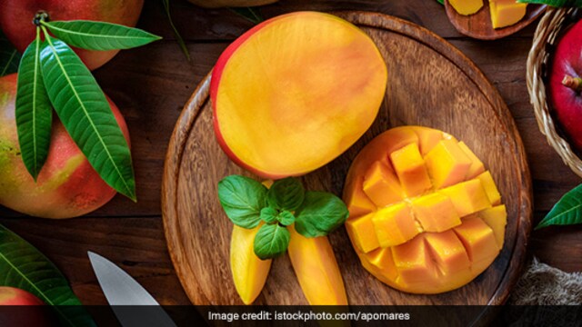 Mangoes are loaded with vitamin C and potassium