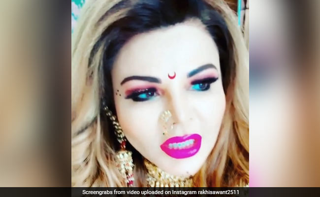Rakhi Sawant ने बदल डाला अपना अंदाज, फैन्स बोले- अगली नागिन आप ही होंगी...