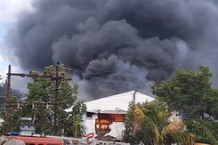 18 Dead In Fire At Pune Sanitiser Firm, Rescuers Search For Missing Staff 18 Dead In Fire At Pune Sanitiser Firm, Rescuers Search For Missing Staff