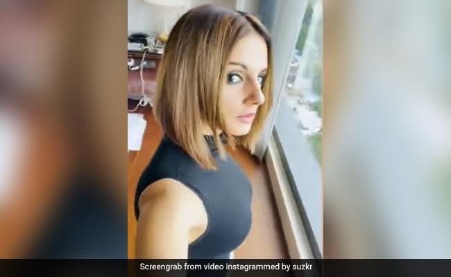 Sussanne Khan Snipped Her Blonde Bob And Is Loving It