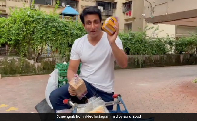 Sonu Sood ने खोली खुद की सुपरमार्केट, होम डिलीवरी फ्री और अंडे-ब्रेड पर बम्पर ऑफर