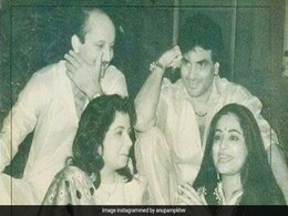 A Vintage Pic Gave Anupam Kher "A Flashback Of Great Times" With Kirron And Jeetendra A Vintage Pic Gave Anupam Kher "A Flashback Of Great Times" With Kirron And Jeetendra