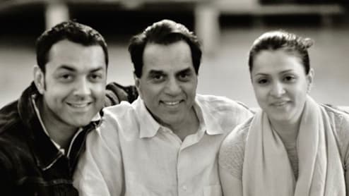 कौन हैं धर्मेंद्र की छोटी बहू? साउथ और बॉलीवुड में काम करने के बाद बॉबी देओल नहीं नेटवर्थ के मामले में बीवी के आसपास&nbsp;