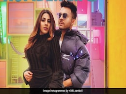 निक्की तंबोली और टोनी कक्कड़ का नया गाना 'नंबर लिख' रिलीज, दोनों की केमिस्ट्री ने मचाई धूम निक्की तंबोली और टोनी कक्कड़ का नया गाना 'नंबर लिख' रिलीज, दोनों की केमिस्ट्री ने मचाई धूम