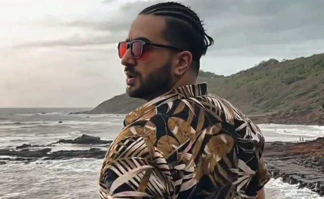 अली गोनी ने ‘वो लम्हे’ गाने पर दिए ऐसे जबरदस्त एक्सप्रेशन, फैन्स बोले- याद आ रही है क्या? देखें Video