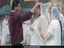 Kabhi Khushi Kabhie Gham से शाहरुख-काजोल का सीन हुआ वायरल, तो लोग बोले- ‘मसाला पीसते टाइम ग्राइंडर का ढक्कन पकड़े हुए’ Kabhi Khushi Kabhie Gham से शाहरुख-काजोल का सीन हुआ वायरल, तो लोग बोले- ‘मसाला पीसते टाइम ग्राइंडर का ढक्कन पकड़े हुए’