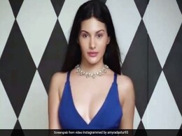 अमायरा दस्तूर ने अलग-अलग लुक्स को जोड़ वीडियो किया शेयर, बोलीं- हफ्तें भर के आउटफिट्स सेट कर दिए.... अमायरा दस्तूर ने अलग-अलग लुक्स को जोड़ वीडियो किया शेयर, बोलीं- हफ्तें भर के आउटफिट्स सेट कर दिए....