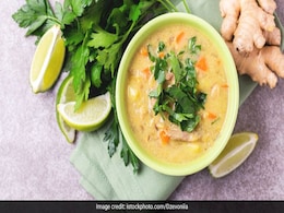 Monsoon Healthy Diet: मानसून में इस तरह से रखें सेहत का ध्यान, जानें क्या खाएं और क्या नहीं खाएं Monsoon Healthy Diet: मानसून में इस तरह से रखें सेहत का ध्यान, जानें क्या खाएं और क्या नहीं खाएं