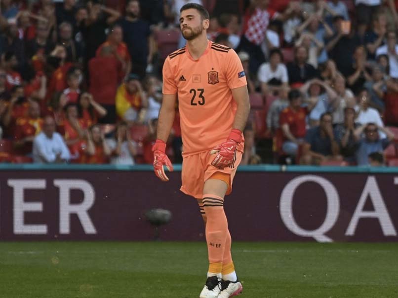 Euro 2020: गोलकीपर ने की अजीबोगरीब गलती, अपनी ही टीम के खिलाफ करवा दिया गोल- Video Viral