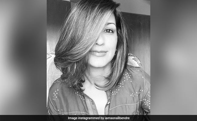 On Good Hair Days, Sonali Bendre Looks Like This. Cute, No?