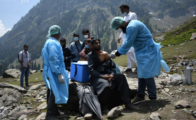 44,658 Fresh COVID-19 Cases In India, 50% Have Got At Least First Dose