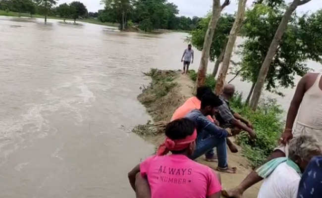 बिहार में बाढ़ औऱ भारी बारिश से हाहाकार, पटना में भी डिप्टी सीएम के घर में भरा पानी