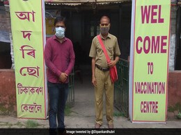 Assam's 'Vaccine Man' Goes Door To Door To Create Awareness On Covid Jabs Assam's 'Vaccine Man' Goes Door To Door To Create Awareness On Covid Jabs