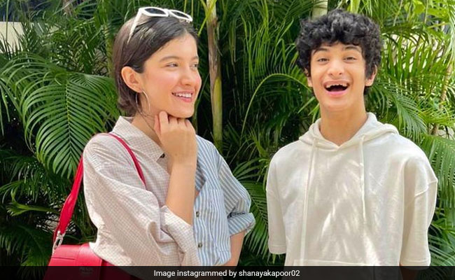 Shanaya Kapoor's "Babies' Day Out" Pics Are As Goofy As It Gets