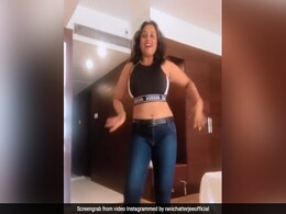 Rani Chatterjee ने बादशाह के गाने 'पानी-पानी' गाने पर किया जोरदार डांस, वायरल हुआ ये धमाकेदार Video Rani Chatterjee ने बादशाह के गाने 'पानी-पानी' गाने पर किया जोरदार डांस, वायरल हुआ ये धमाकेदार Video