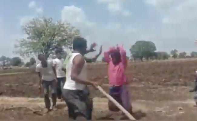 उज्जैन: बकरियों का खेत में घुसना नागवार गुजरा शख्स को, बच्चों समेत 6 की पिटाई की