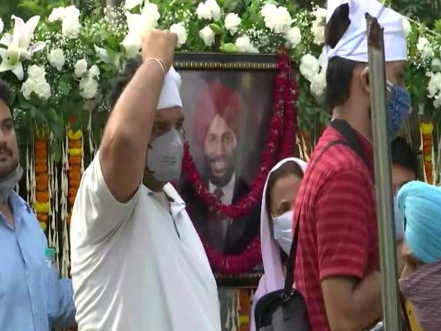 Sprint Legend Milkha Singh Cremated With Full State Honours In Chandigarh