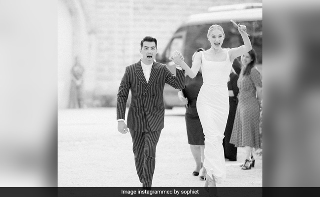 On 2nd Anniversary, Sophie Turner And Joe Jonas Take Us Inside Their Dreamy Wedding In France